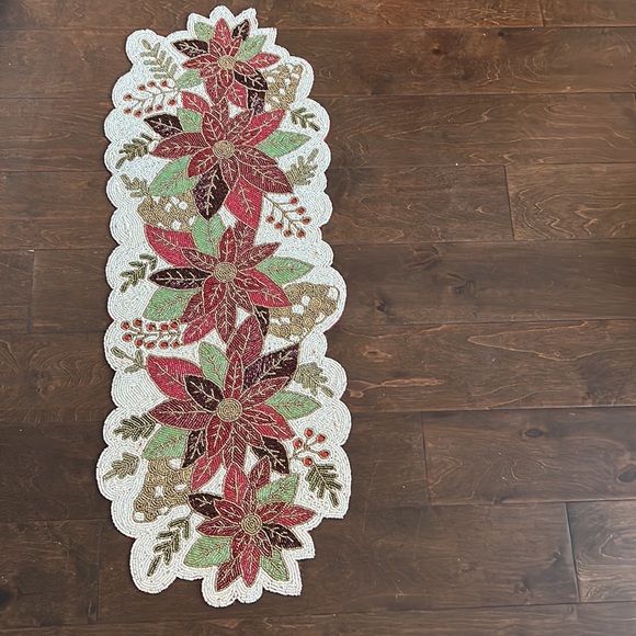 Cynthia Christmas Beaded Table Runner 36” Poinsettia New Holiday Red Green - Picture 3 of 4